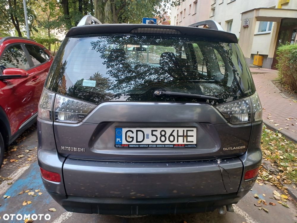 Mitsubishi Outlander - 8