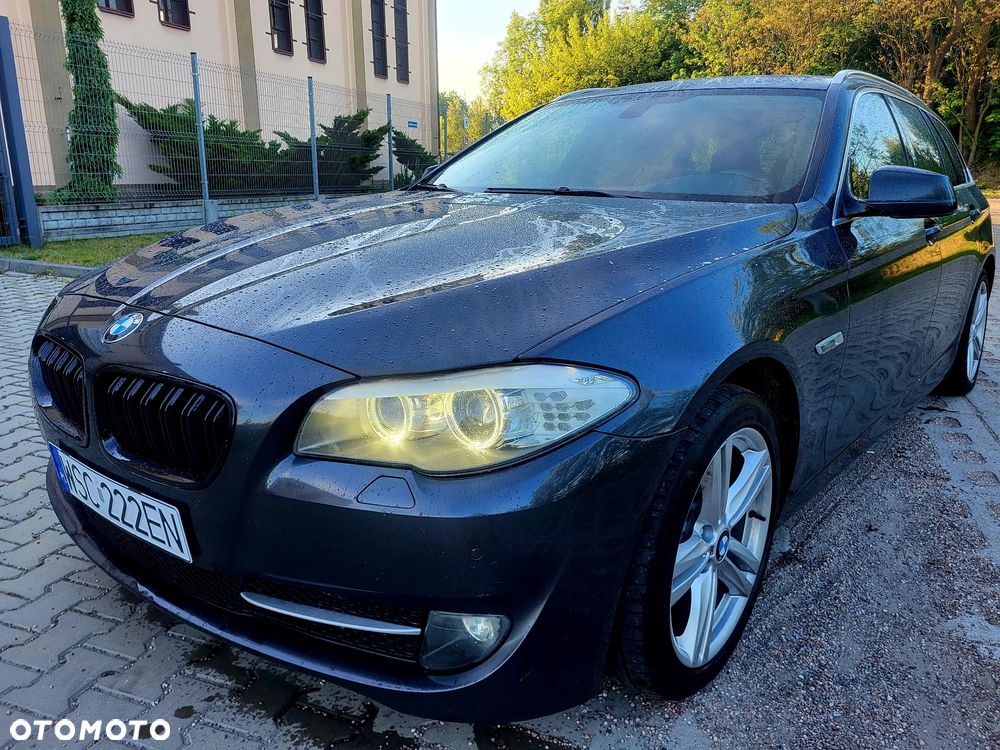 BMW Seria 5 525d - 8