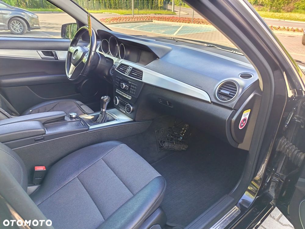 Mercedes-Benz Klasa C 180 CGI BlueEff Avantgarde - 10