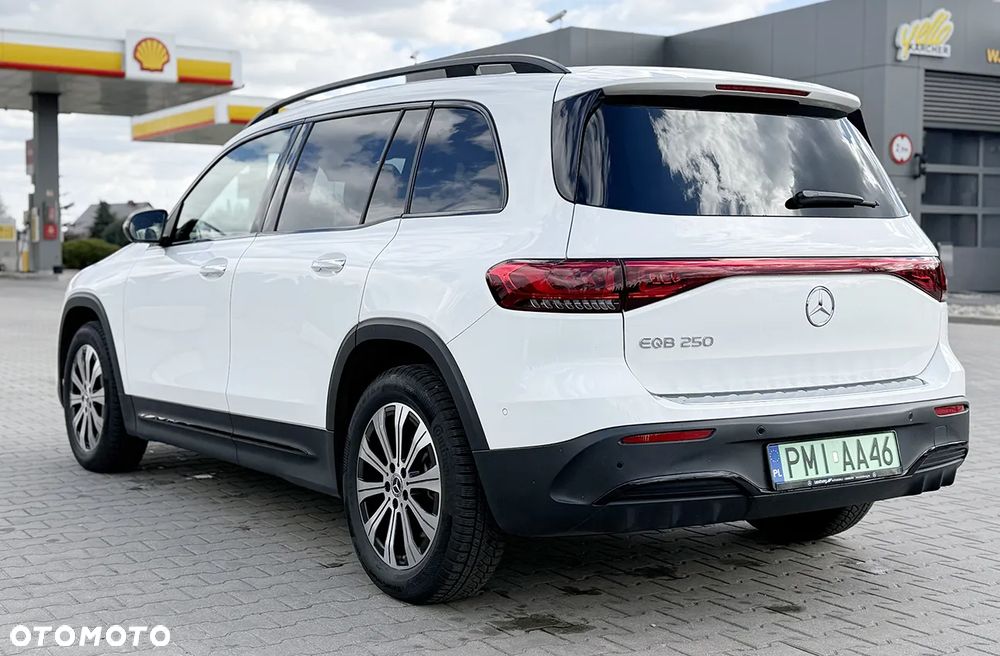 Mercedes-Benz EQB 250 AMG Line - 8