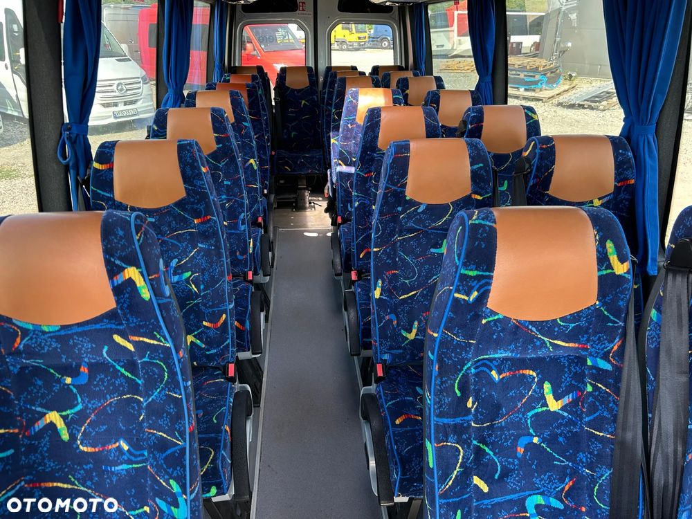 Mercedes-Benz Sprinter 519 - 15