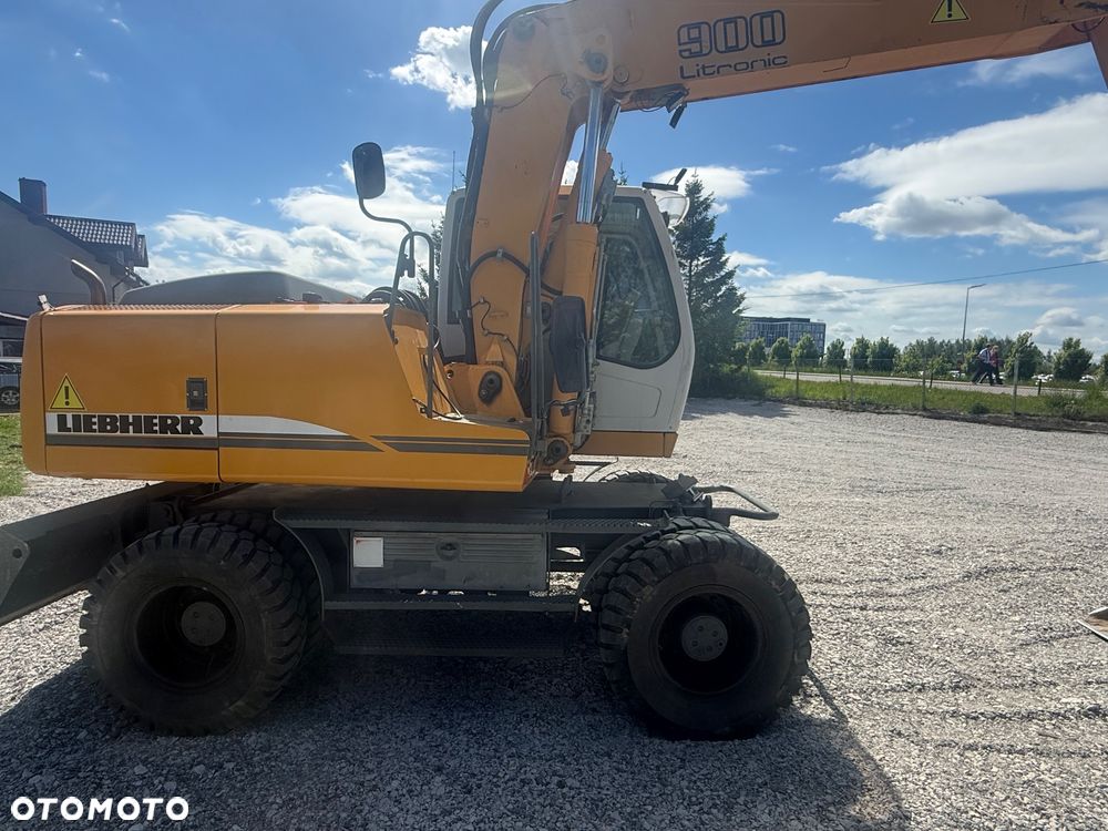 Liebherr A900C - 3