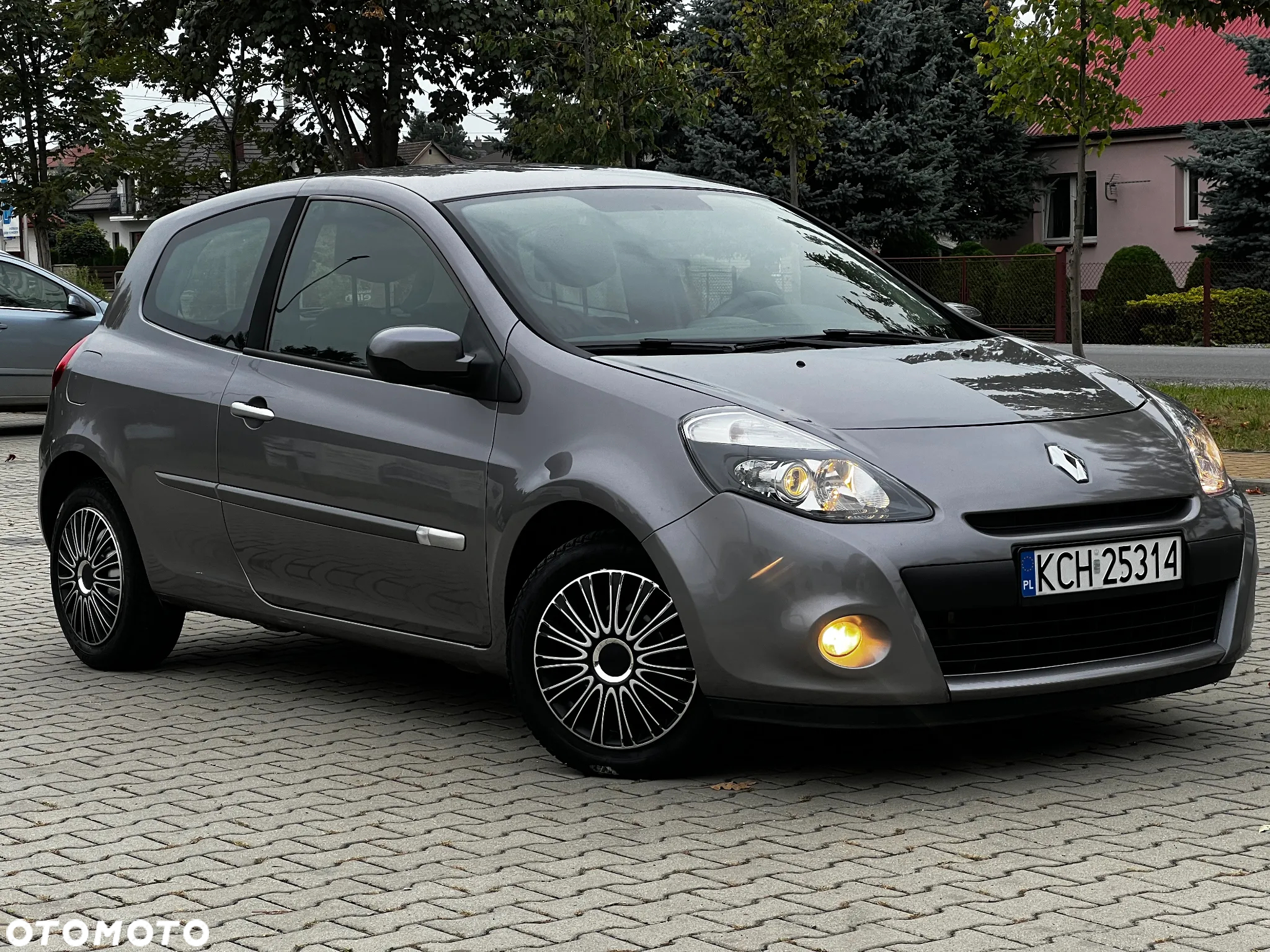 Renault Clio 1.2 16V 75 Dynamique - 2