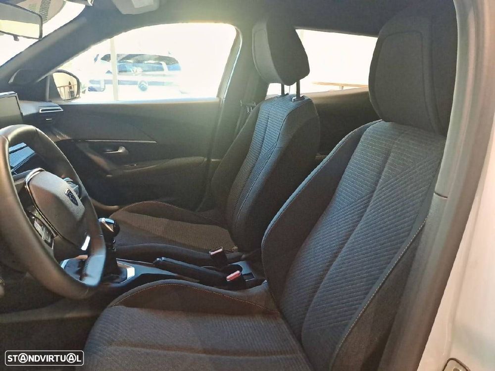 Peugeot 2008 1.2 Style - 9