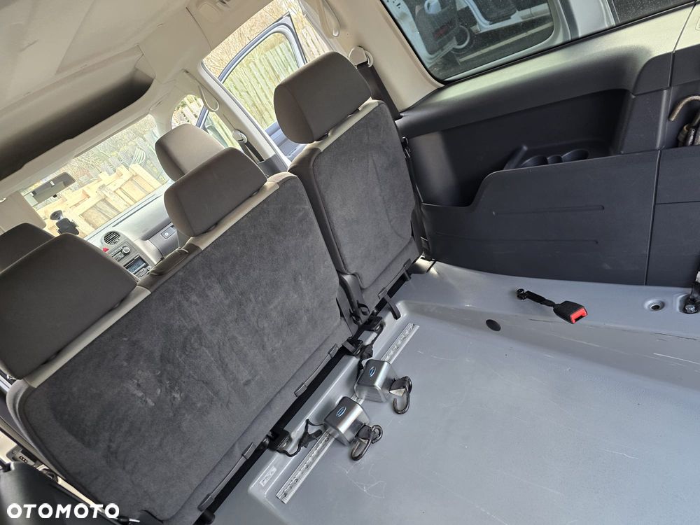 Volkswagen Caddy 1.6 (7-Si.) DSG Edition 30 - 19