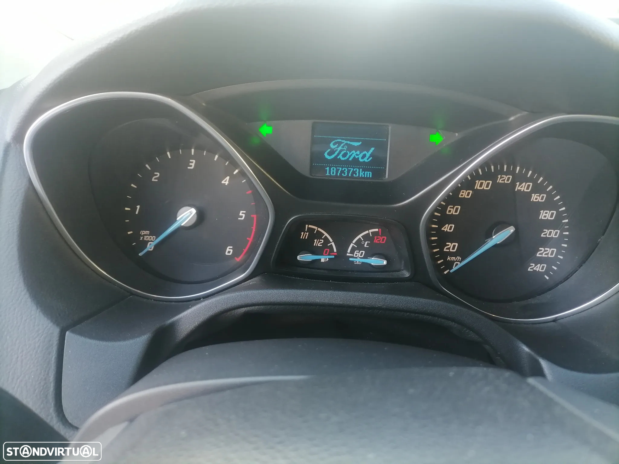 Ford Focus SW 1.6 TDCi Titanium - 12