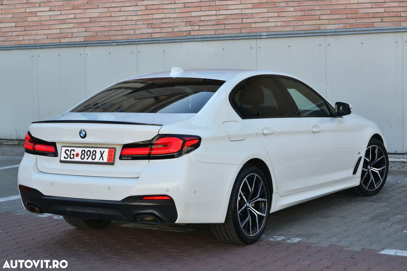 BMW Seria 5 520i Touring Aut. - 3