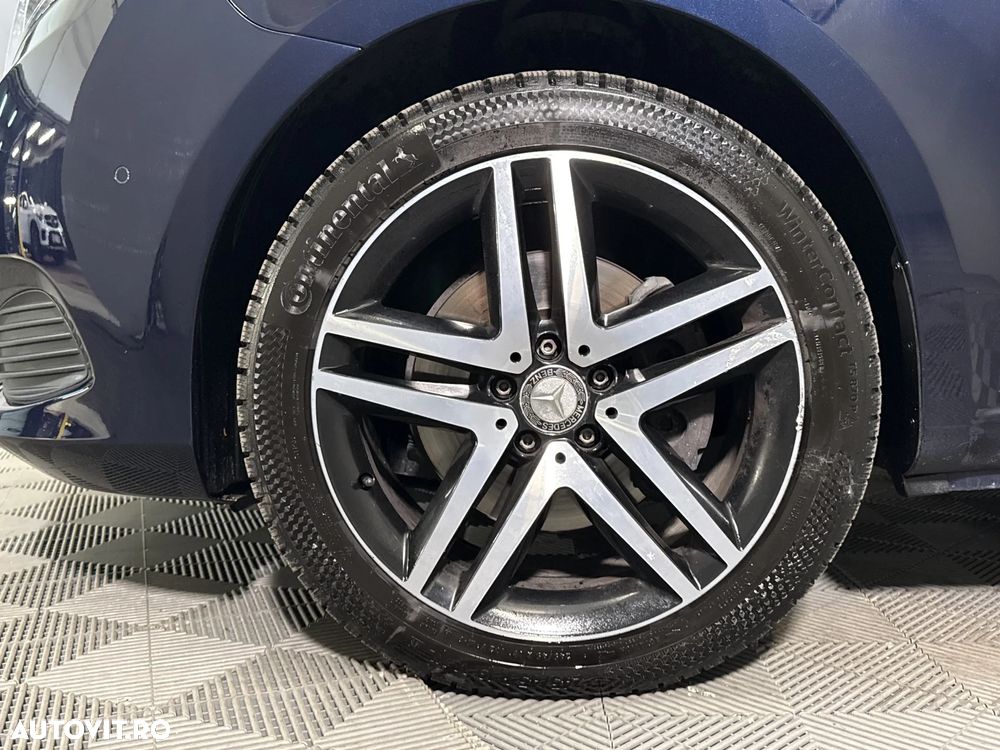 Mercedes-Benz V - 15