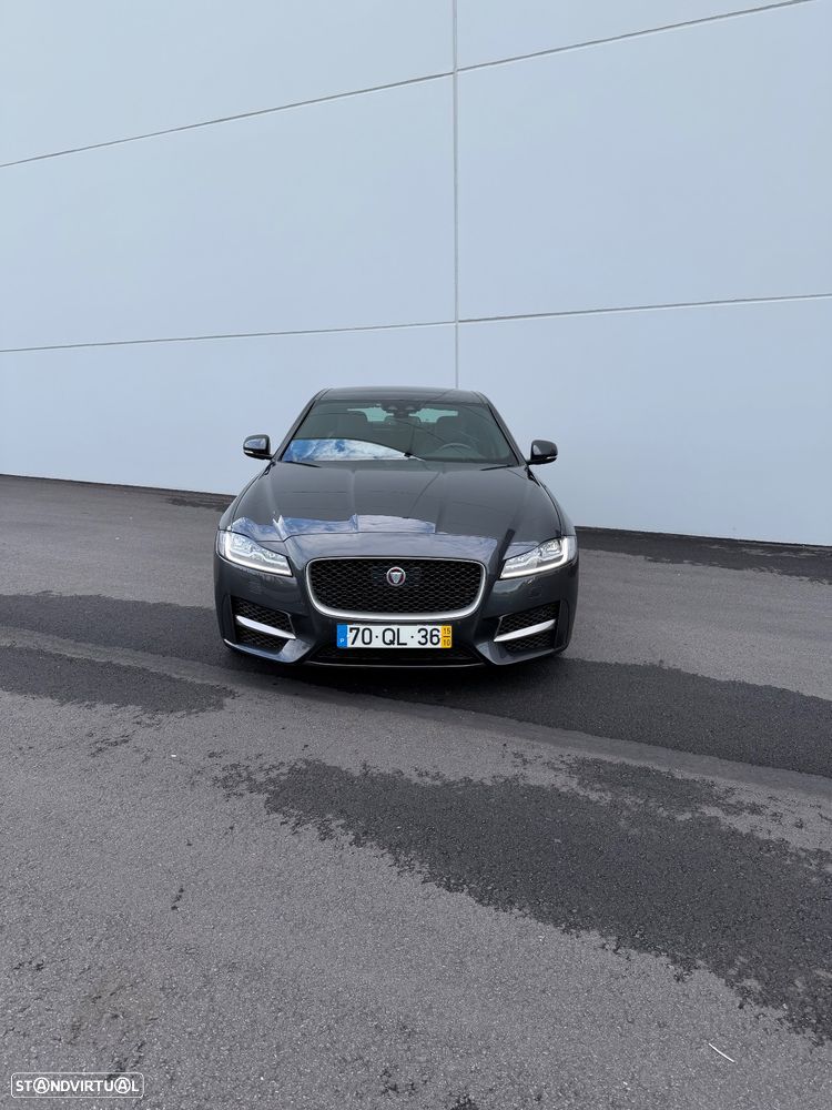 Jaguar XF 3.0 TDV6 R-Sport - 3