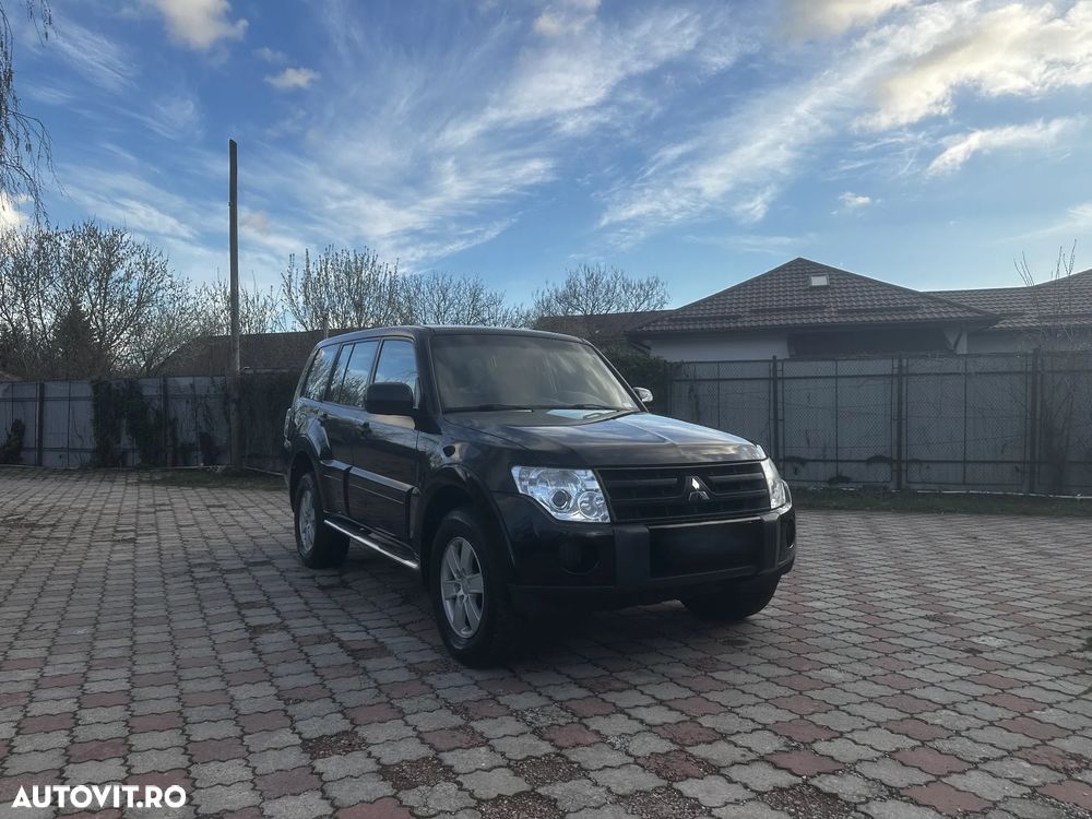 Mitsubishi Pajero LWB 3.2 DI-D Instyle M/T - 1