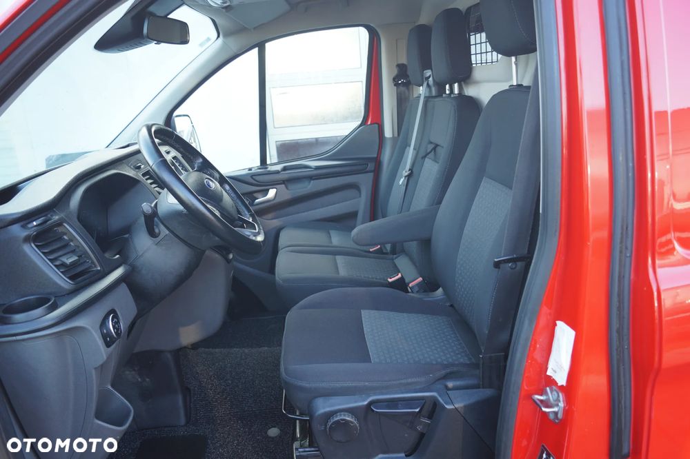 Ford Transit Custom - 13