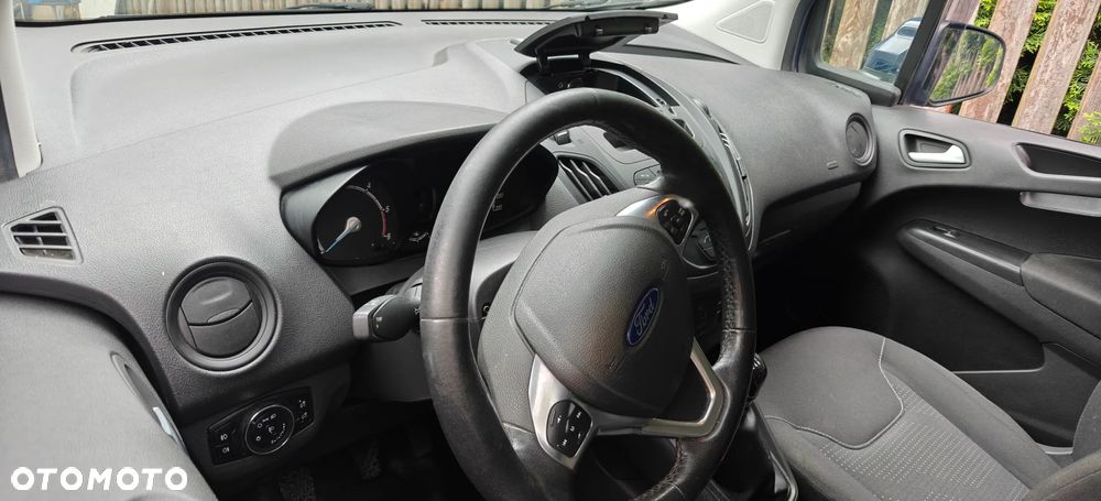 Ford Transit Courier - 7