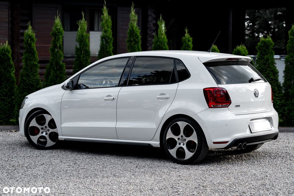 Volkswagen Polo - 10