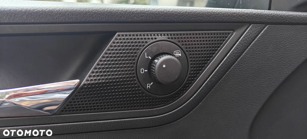 Skoda RAPID 1.0 TSI Ambition - 9