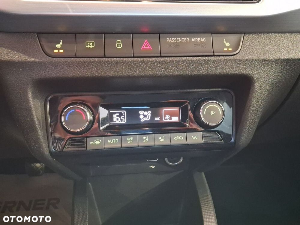 Skoda Fabia - 25