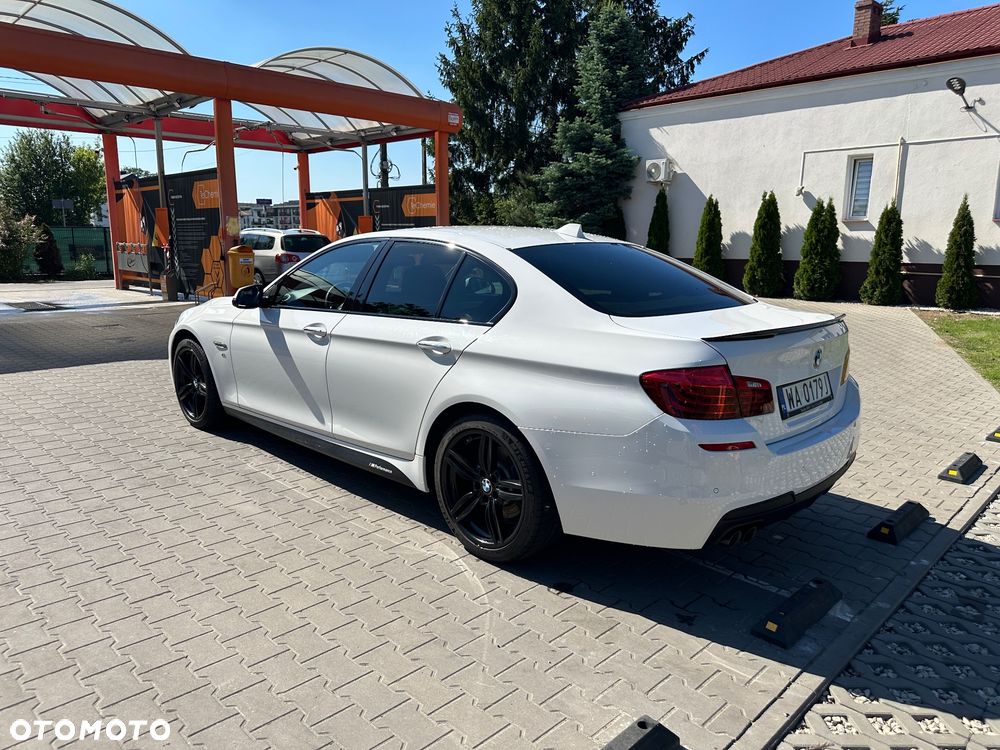 BMW Seria 5 520d xDrive - 10