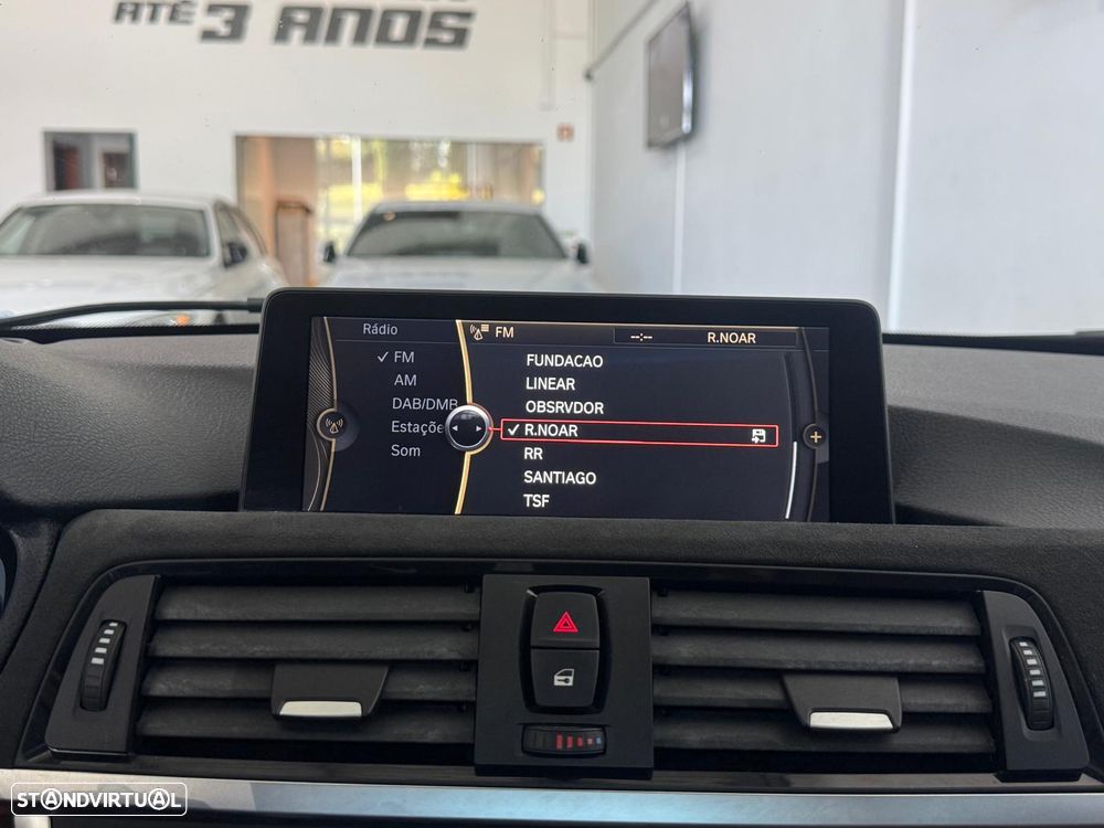 BMW 328 i Auto Pack M - 24