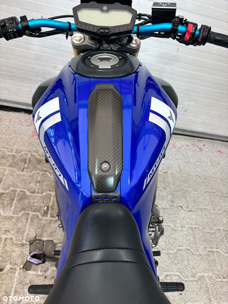 Yamaha MT - 27