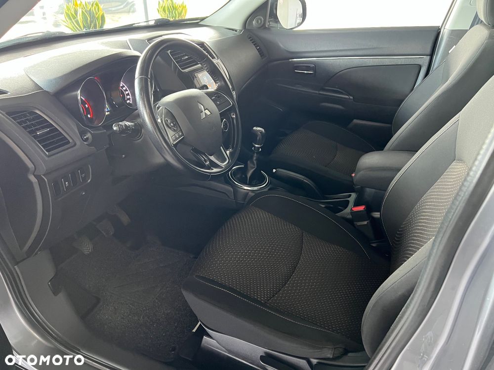 Mitsubishi ASX - 12