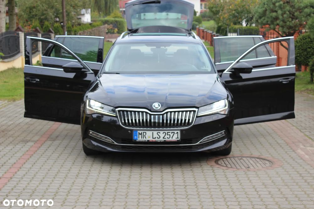 Skoda Superb 2.0 TDI DSG Premium Edition - 34