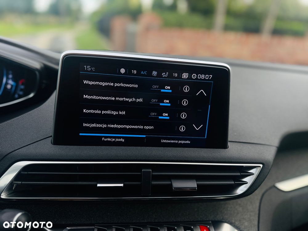 Peugeot 3008 1.5 BlueHDi Allure Pack S&S EAT8 - 9