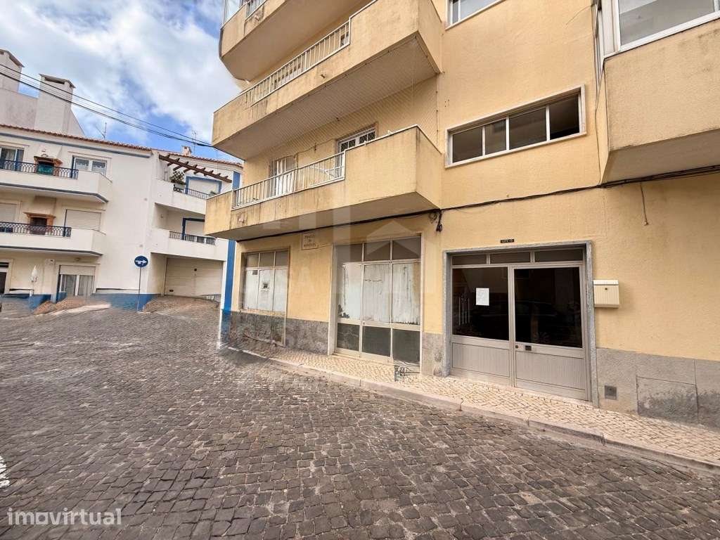 Vende Garagem - Ericeira Centro, A Casa das Casas - Grande imagem: 2/5