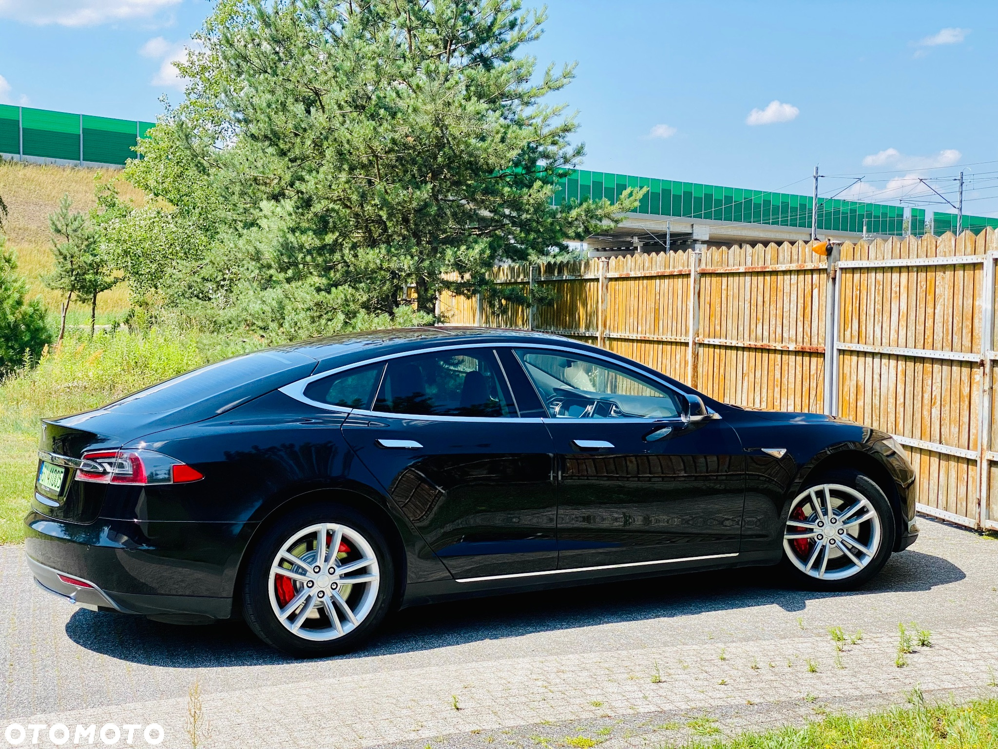 Tesla Model S Standard - 29