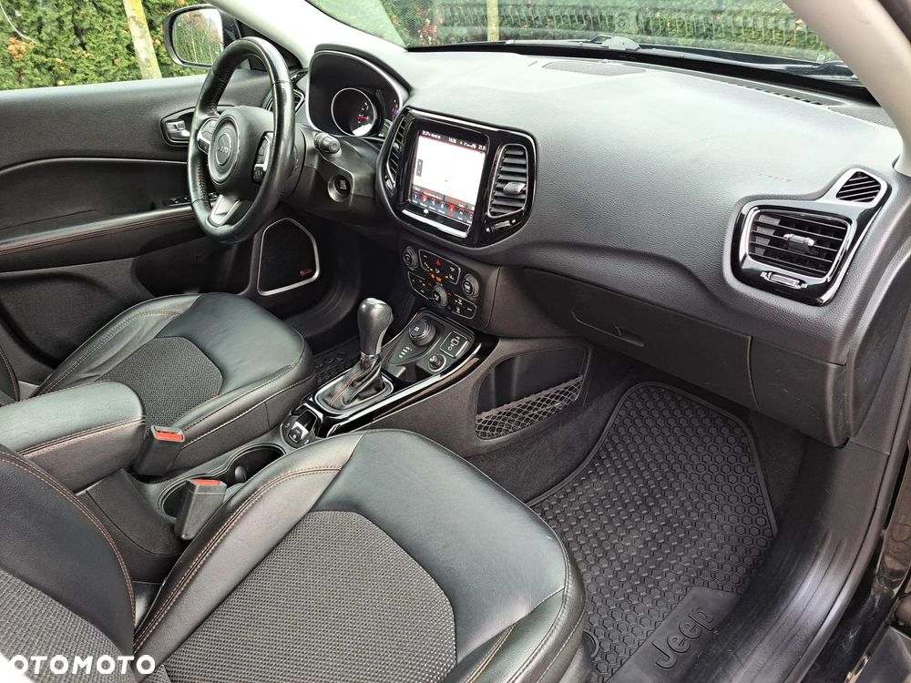 Jeep Compass 2.0 MultiJet Active Drive Automatik Limited - 24