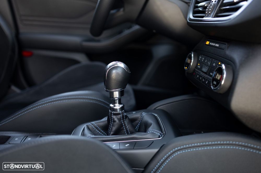 Ford Focus 2.3 EcoBoost S&S ST - 41