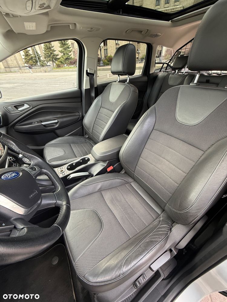 Ford Kuga 2.0 TDCi 4x4 Titanium - 10