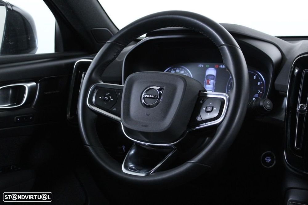 Volvo XC 40 1.5 T2 Plus Dark Auto - 16
