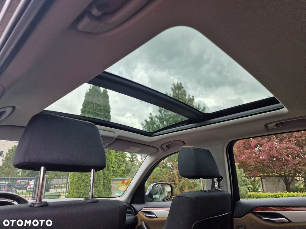 BMW X1 xDrive18d Sport Line - 30