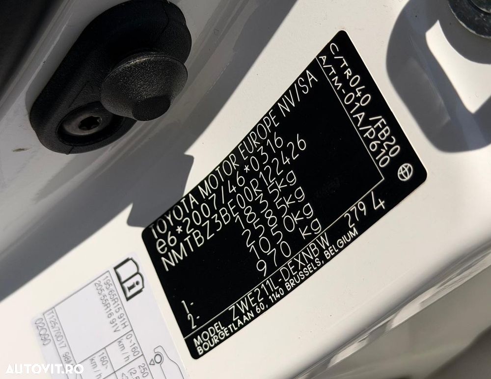 Toyota Corolla 1.8 HSD Dynamic - 36