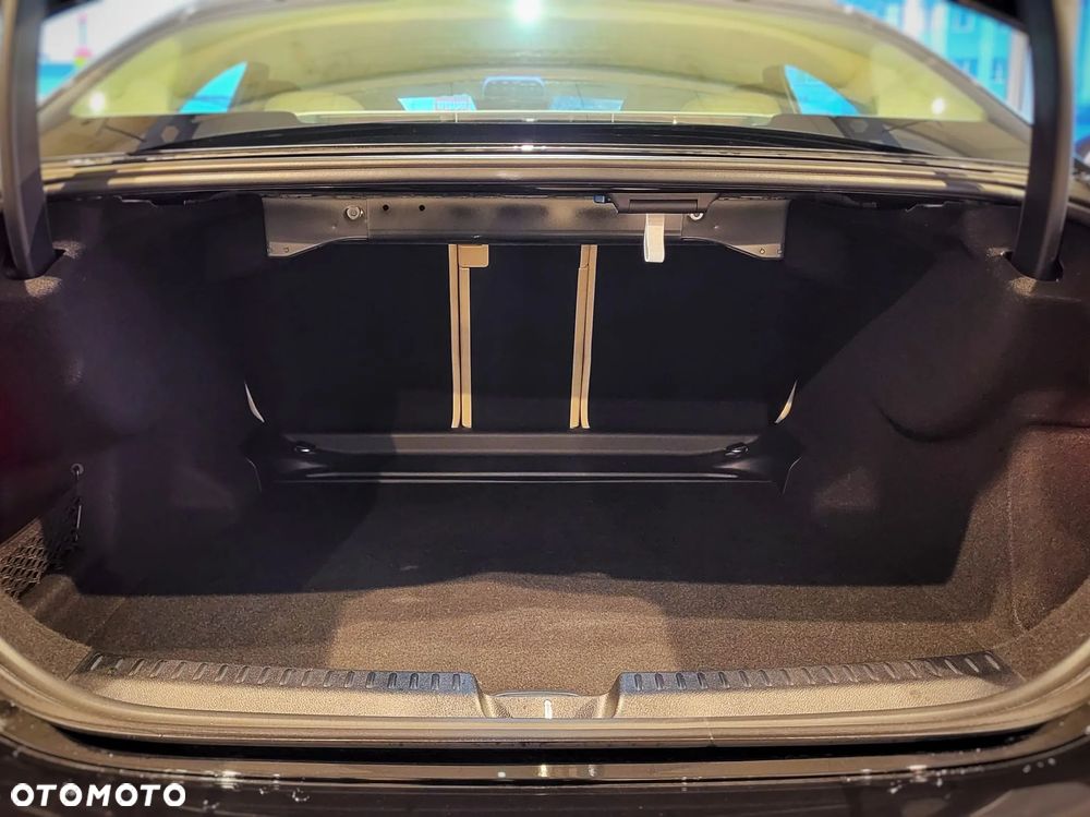 Mercedes-Benz Klasa E - 18