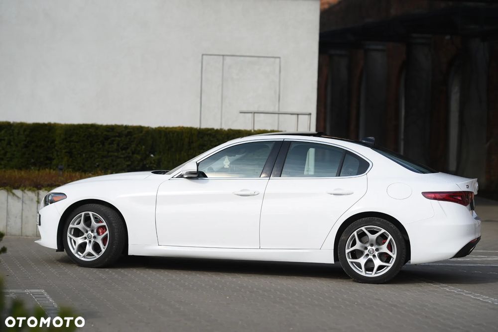 Alfa Romeo Giulia 2.0 Turbo 16V AT8-Q4 Sprint - 4