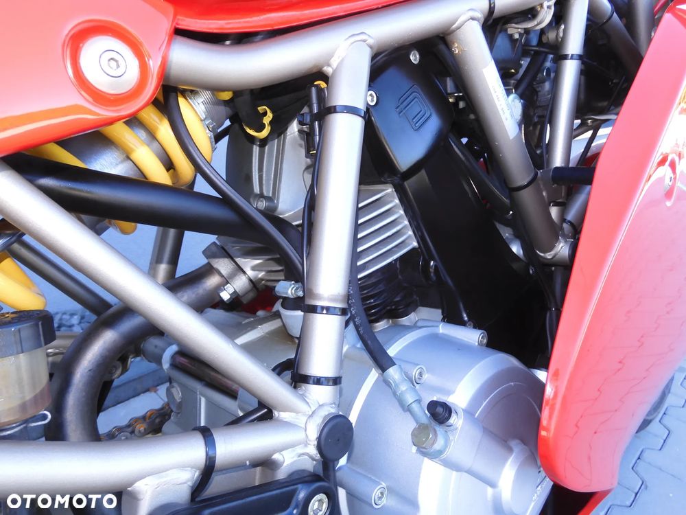 Ducati 750 - 17
