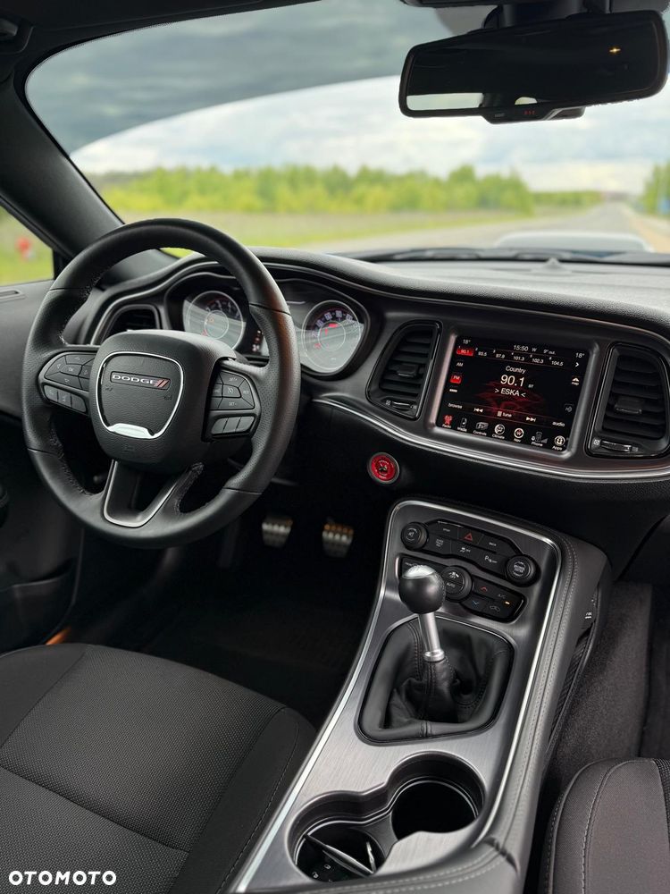 Dodge Challenger - 18
