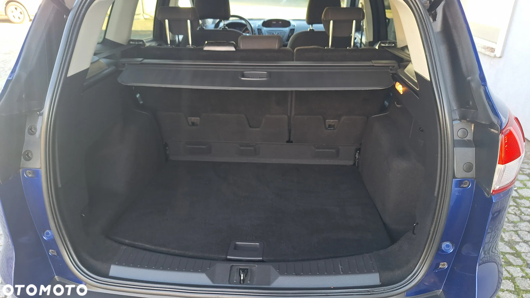 Ford Kuga 1.5 EcoBoost 2x4 Cool & Connect - 16