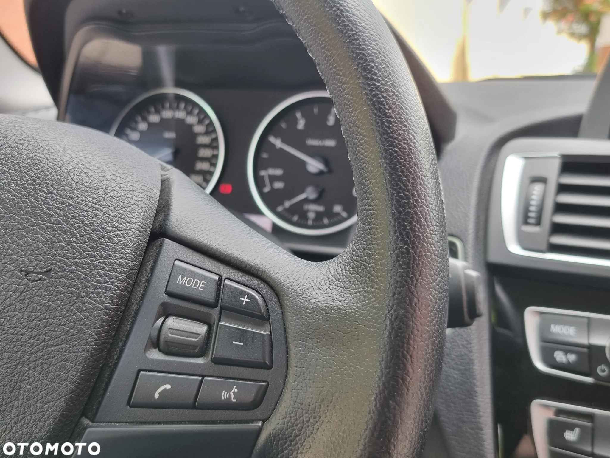 BMW Seria 1 116d - 27