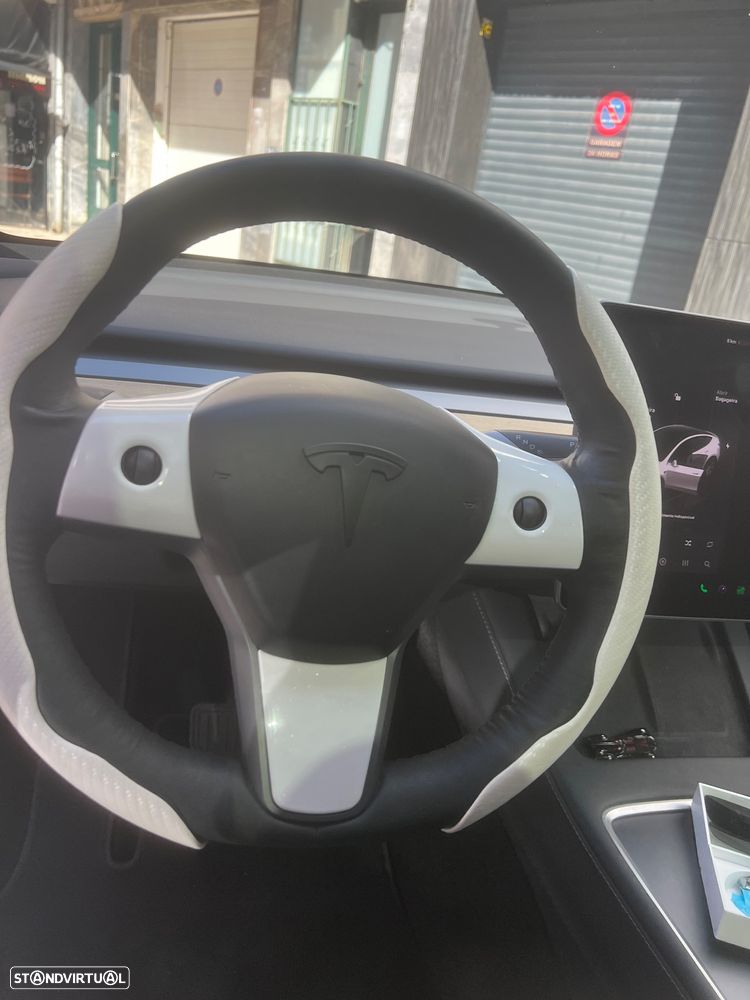 Tesla Model Y Tração Traseira - 33