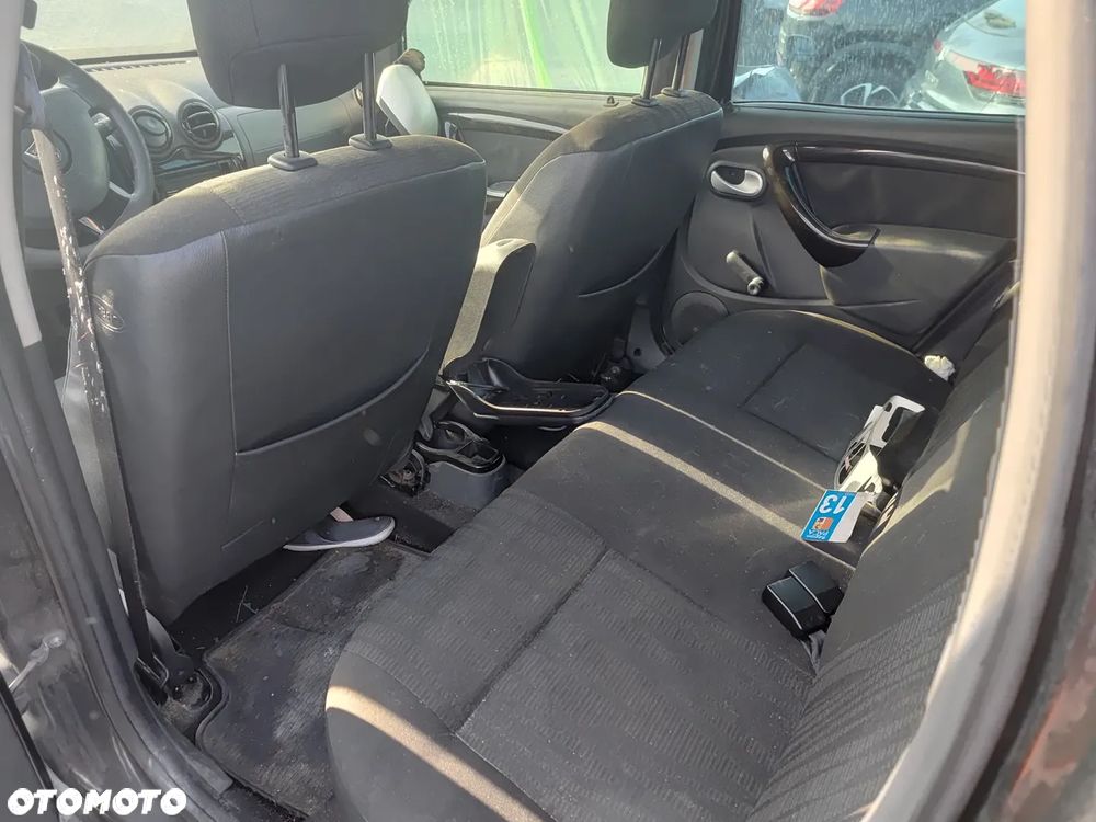 Dacia Duster 1.5 dCi Laureate 4x4 - 15