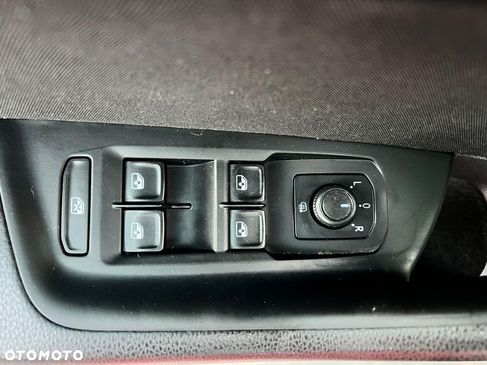 Volkswagen Passat 1.5 TSI EVO Business DSG - 26