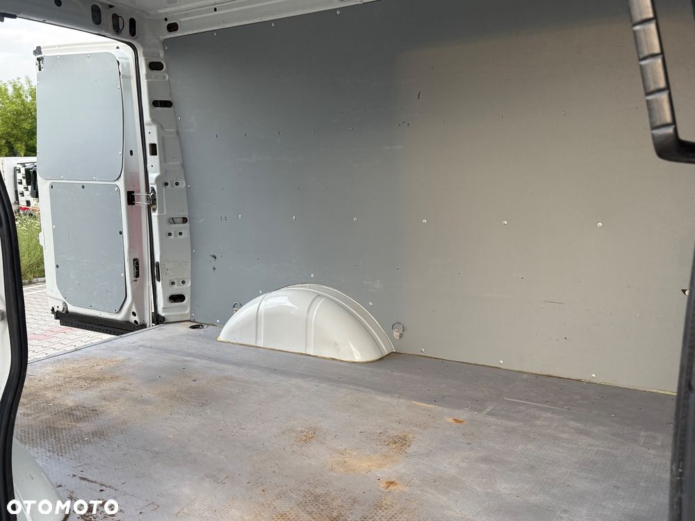 Iveco DAILY - 18