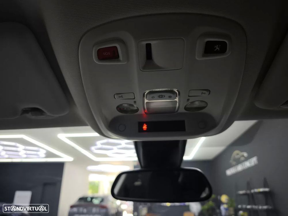 Peugeot 308 1.6 BlueHDi Allure J17 EAT6 — fotografia 43