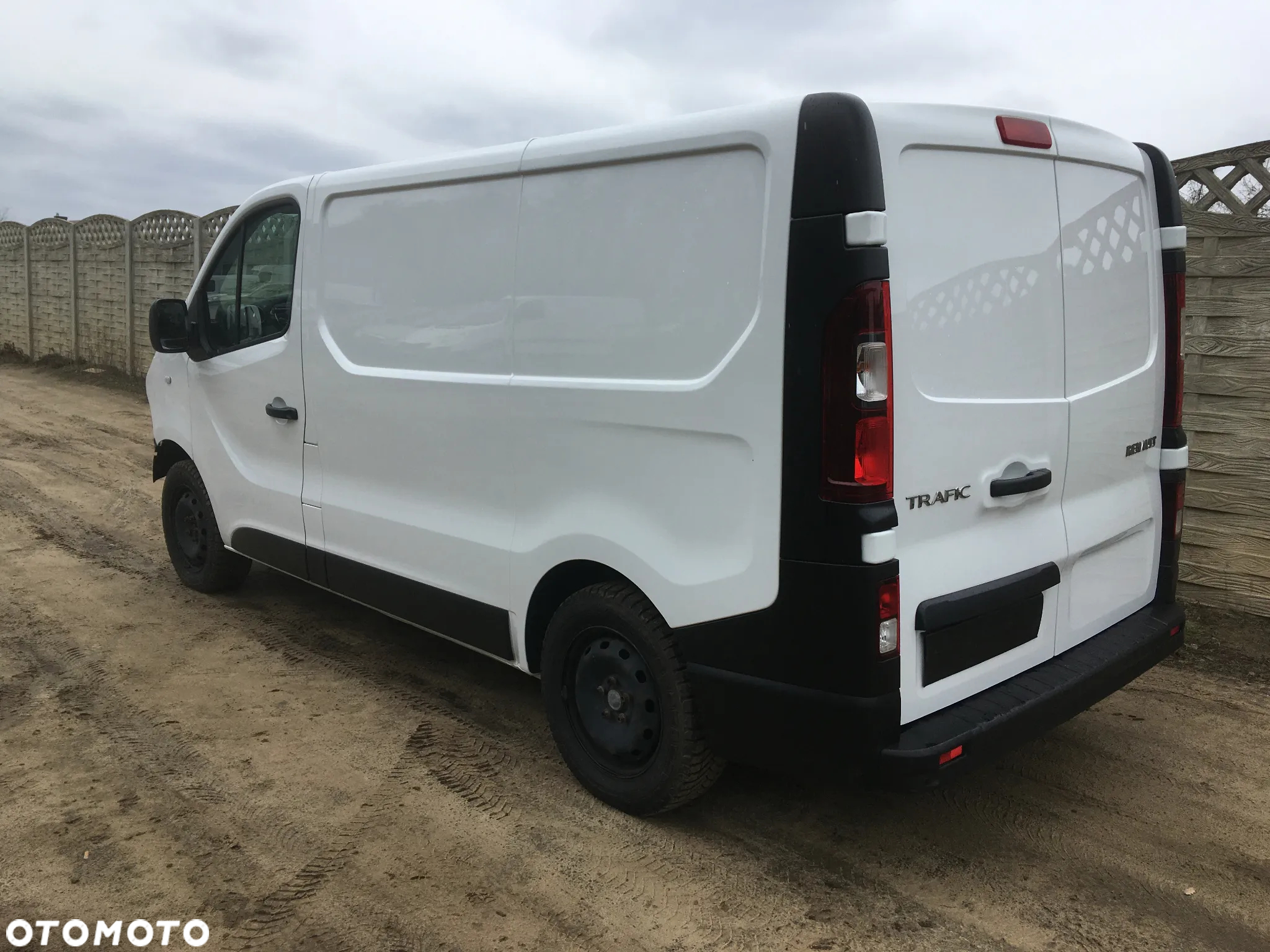 Renault TRAFIC - 8