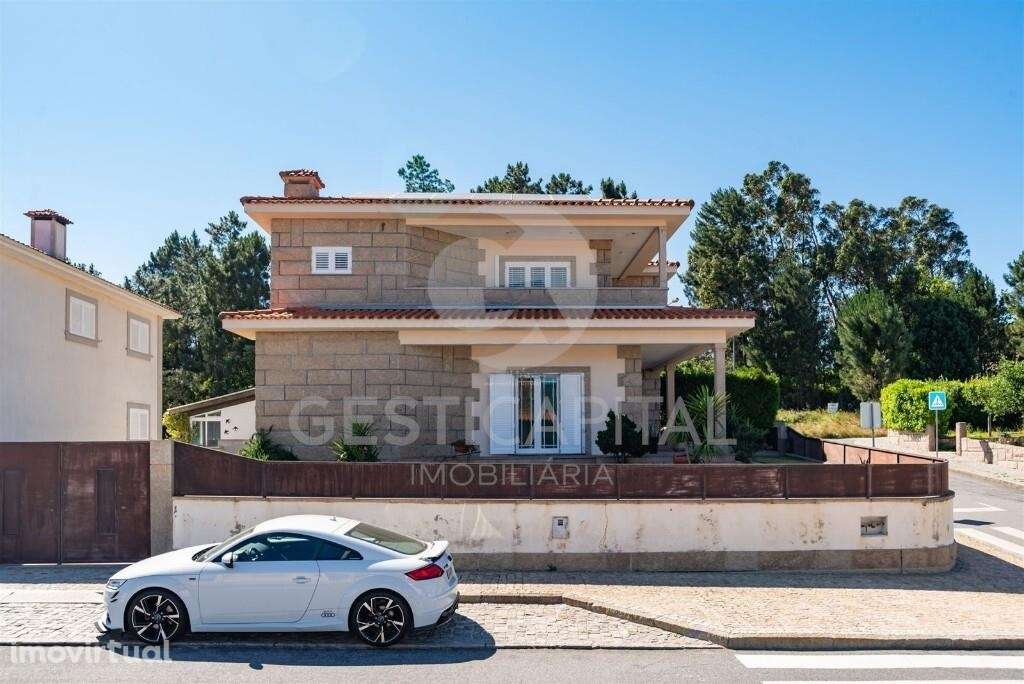 Viva o seu sonho nesta moradia T4 em Alpendorada - Grande imagem: 3/44