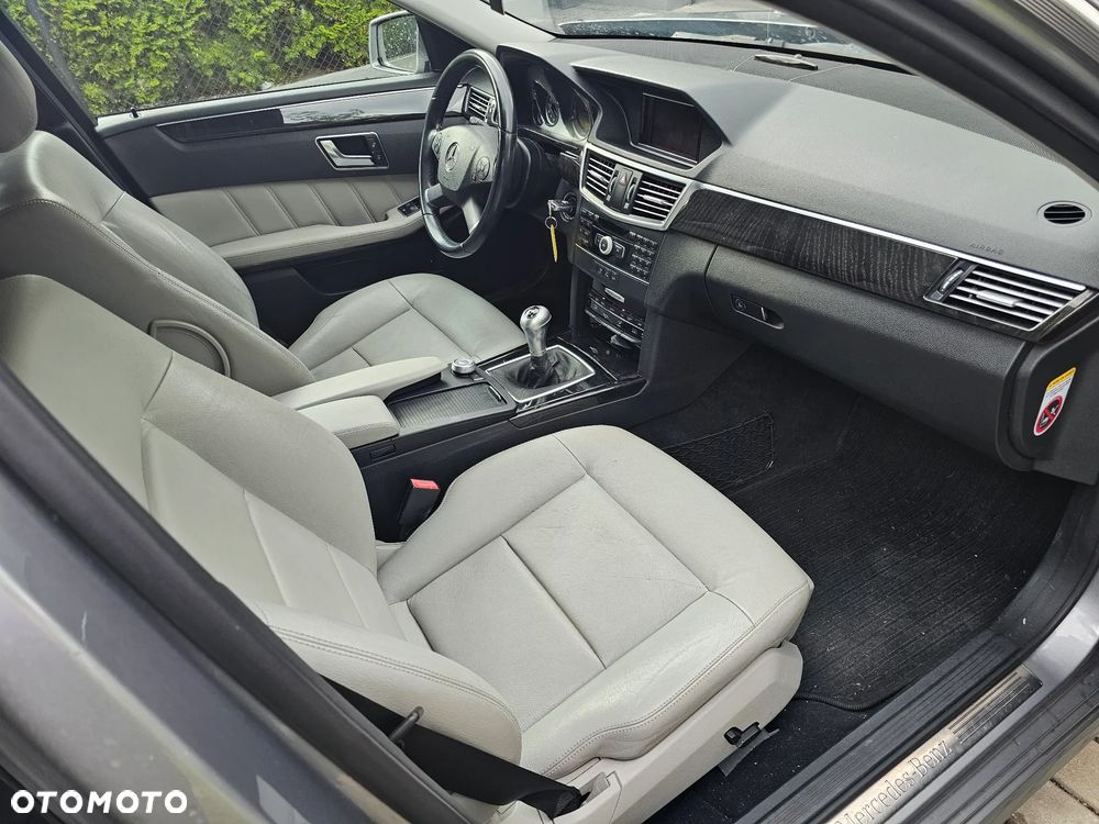 Mercedes-Benz Klasa E 200 BlueTEC Avantgarde - 12