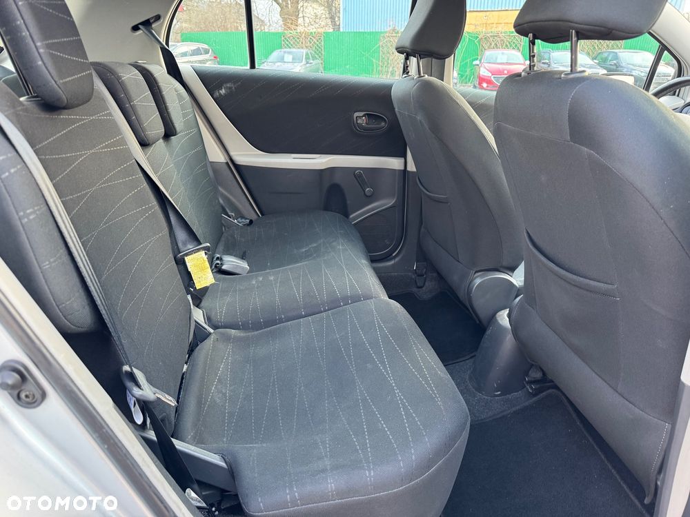 Toyota Yaris 1.3 VVT-i Sol - 12