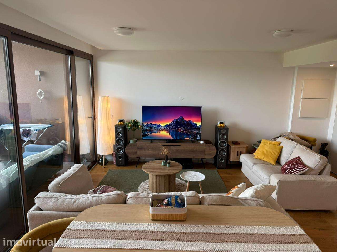 Apartamento T2 com Varanda e Lugar de Garagem - Grande imagem: 4/32