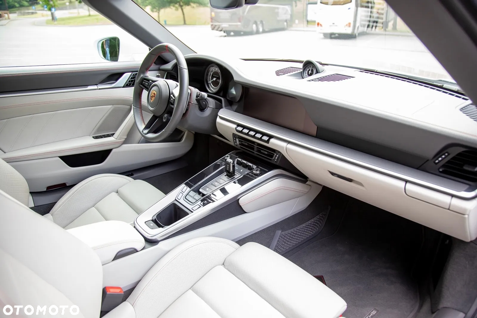 Porsche 911 Carrera Turbo S Cabrio - 36